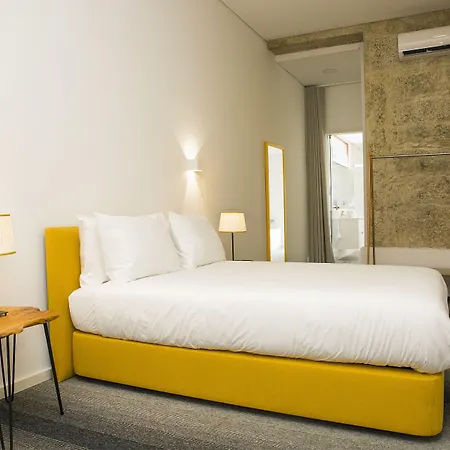 Bo - Alvares Cabral بيت ضيافة بورتو