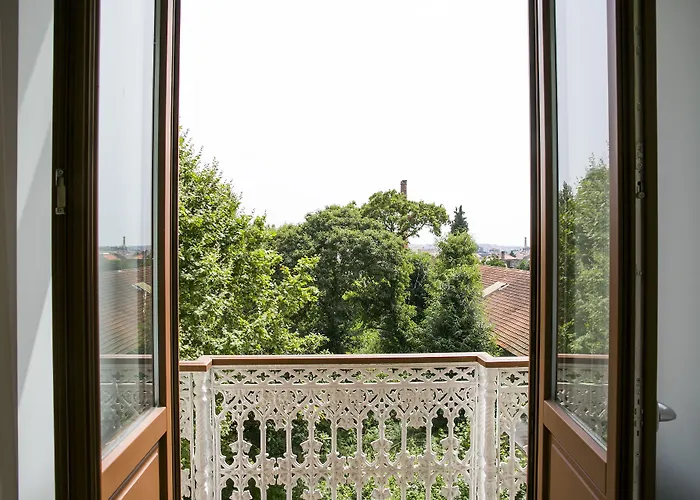 Bo - Alvares Cabral بيت ضيافة بورتو